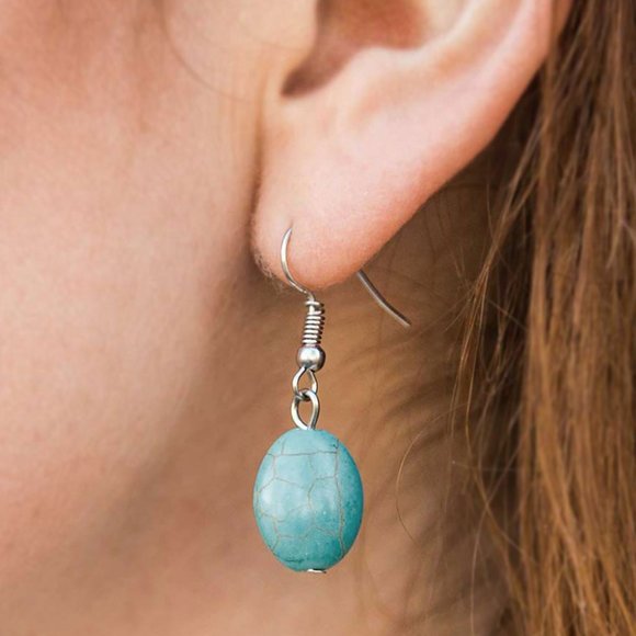 Turquoise Colored Stone Necklace and Earring Set - Picture 2 of 3